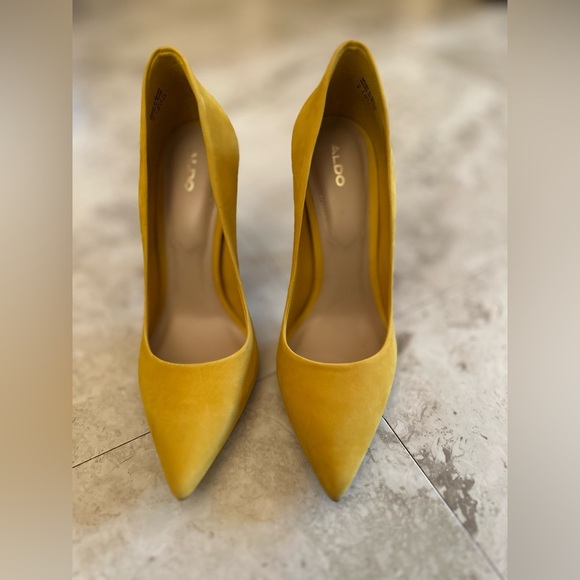 Aldo - Mustard Yellow Cassedy Pump - Size 8 - Picture 3 of 9